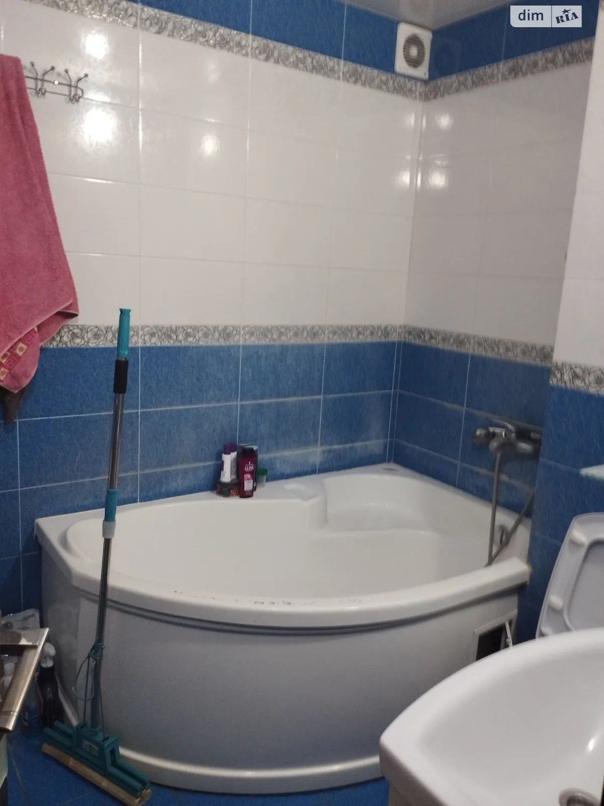 Продается 3-комнатная квартира 64 кв. м в Харькове, ул. Ньютона - фото 1