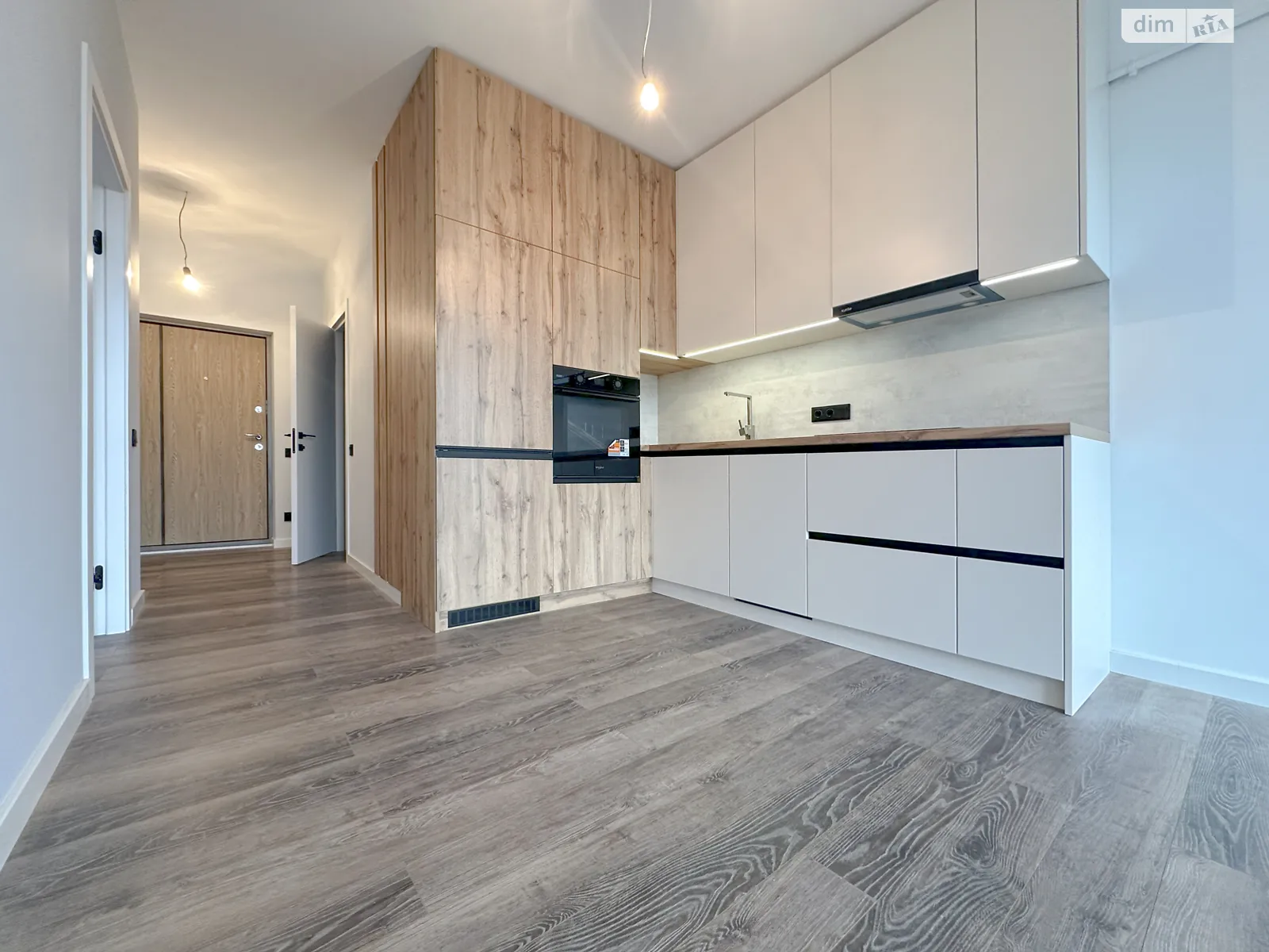 Продається 1-кімнатна квартира 40 кв. м у Львові, вул. Мікльоша Карла, 20 - фото 1