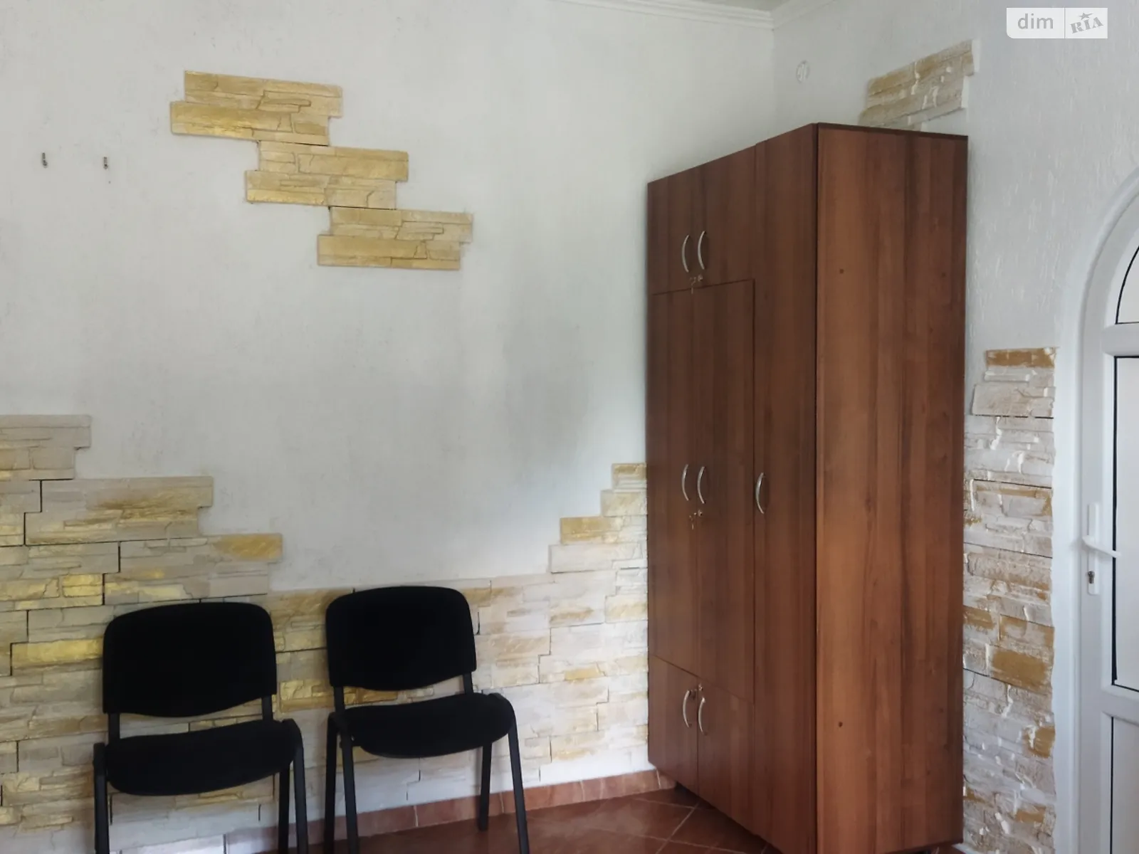 Сдается в аренду помещения свободного назначения 26.6 кв. м в 4-этажном здании, цена: 4500 грн - фото 1
