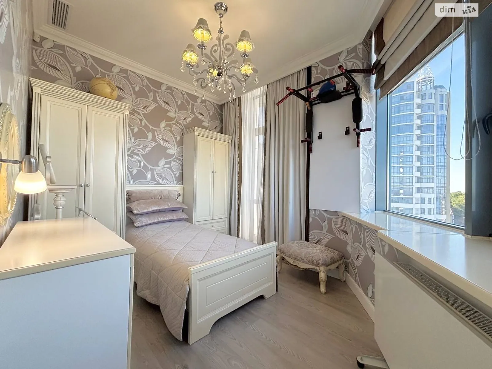 Продається 5-кімнатна квартира 124.1 кв. м у Дніпрі, просп. Яворницького Дмитра, 3 - фото 1