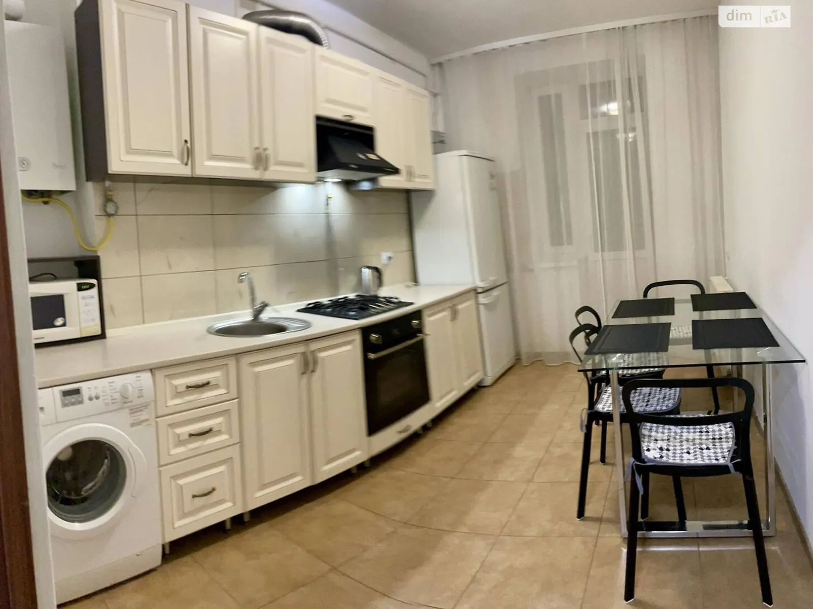 Продается 1-комнатная квартира 45.5 кв. м в Львове, ул. Под Голоском, 8 - фото 1