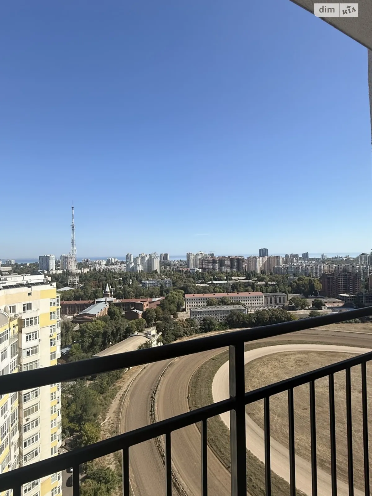 Продається 1-кімнатна квартира 44 кв. м у Одесі, вул. Краснова, 1А - фото 1