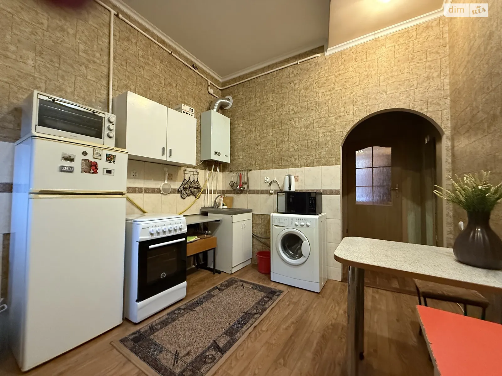 Сдается в аренду 1-комнатная квартира 35 кв. м в Львове, ул. Садовского, 3 - фото 1