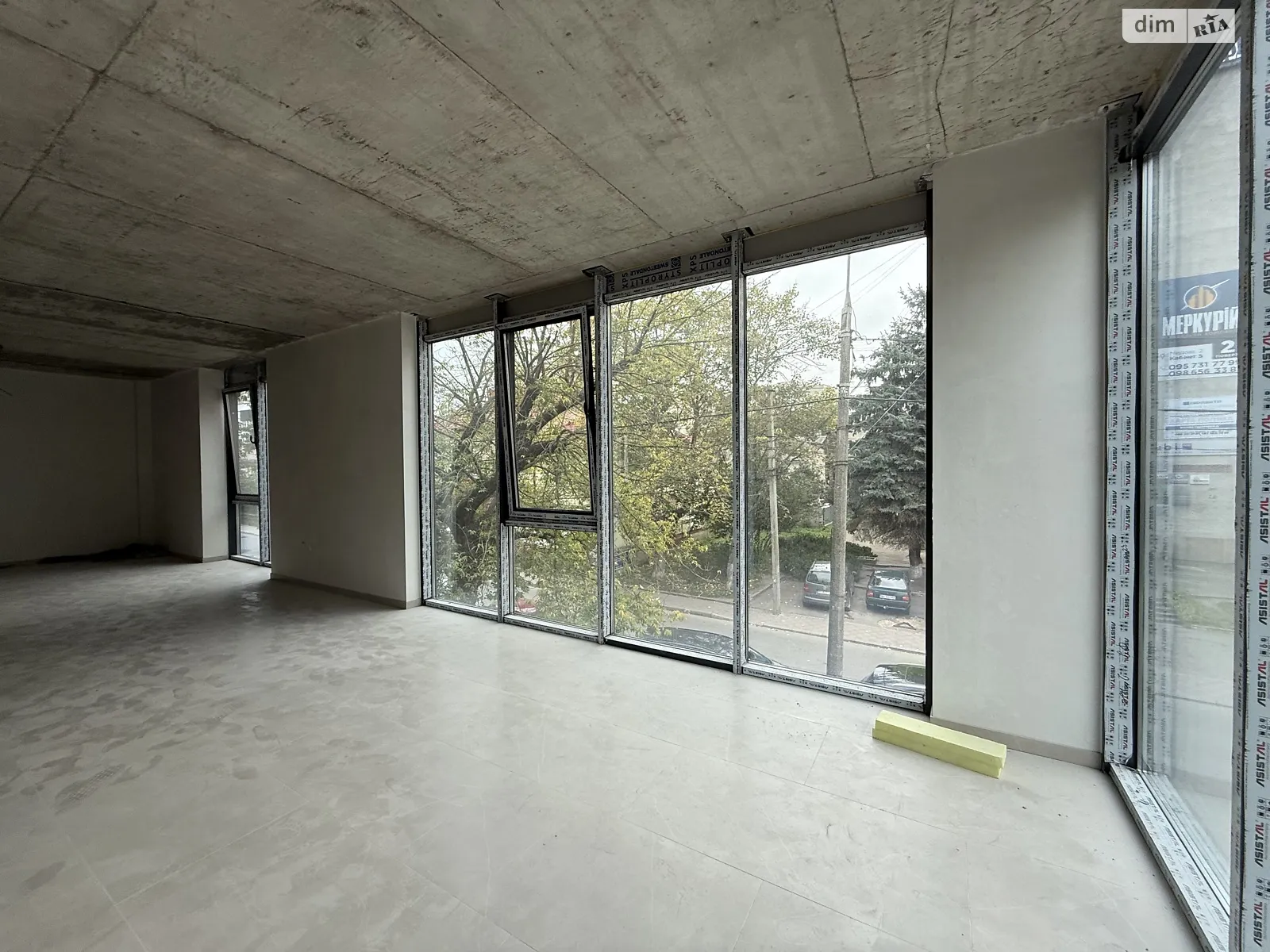 Сдается в аренду офис 125 кв. м в бизнес-центре, цена: 44000 грн - фото 1