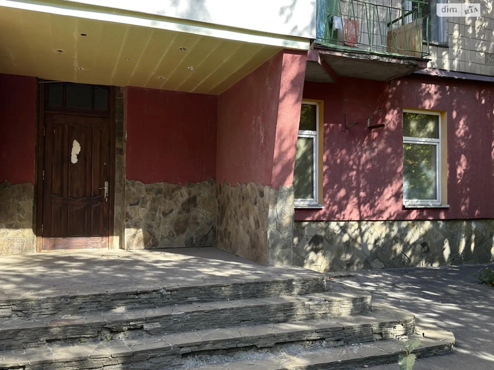 Продается офис 122 кв. м в бизнес-центре, цена: 65000 $ - фото 1