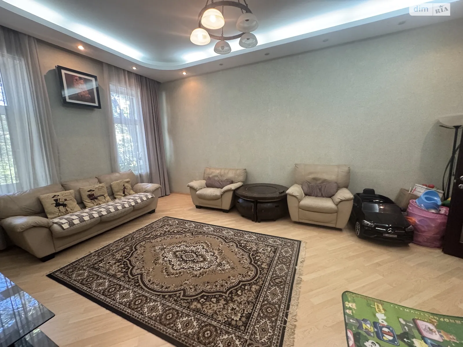 Продается 3-комнатная квартира 75.5 кв. м в Одессе, пер. Катаева, 2 - фото 1