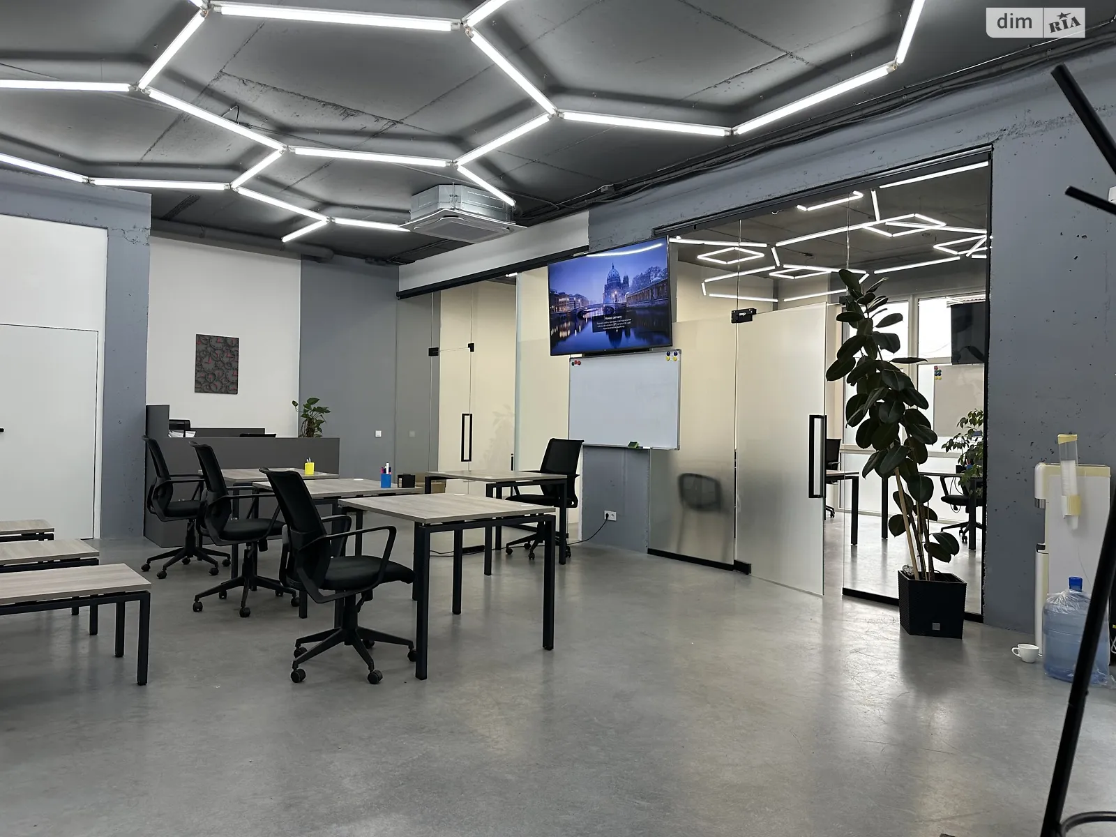 Здається в оренду офіс 85 кв. м в бізнес-центрі, цена: 35000 грн - фото 1