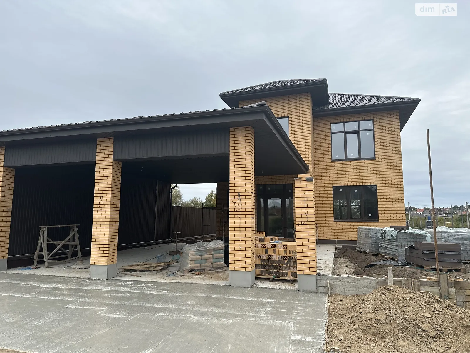 Продается дом на 2 этажа 180 кв. м с террасой, цена: 258000 $ - фото 1