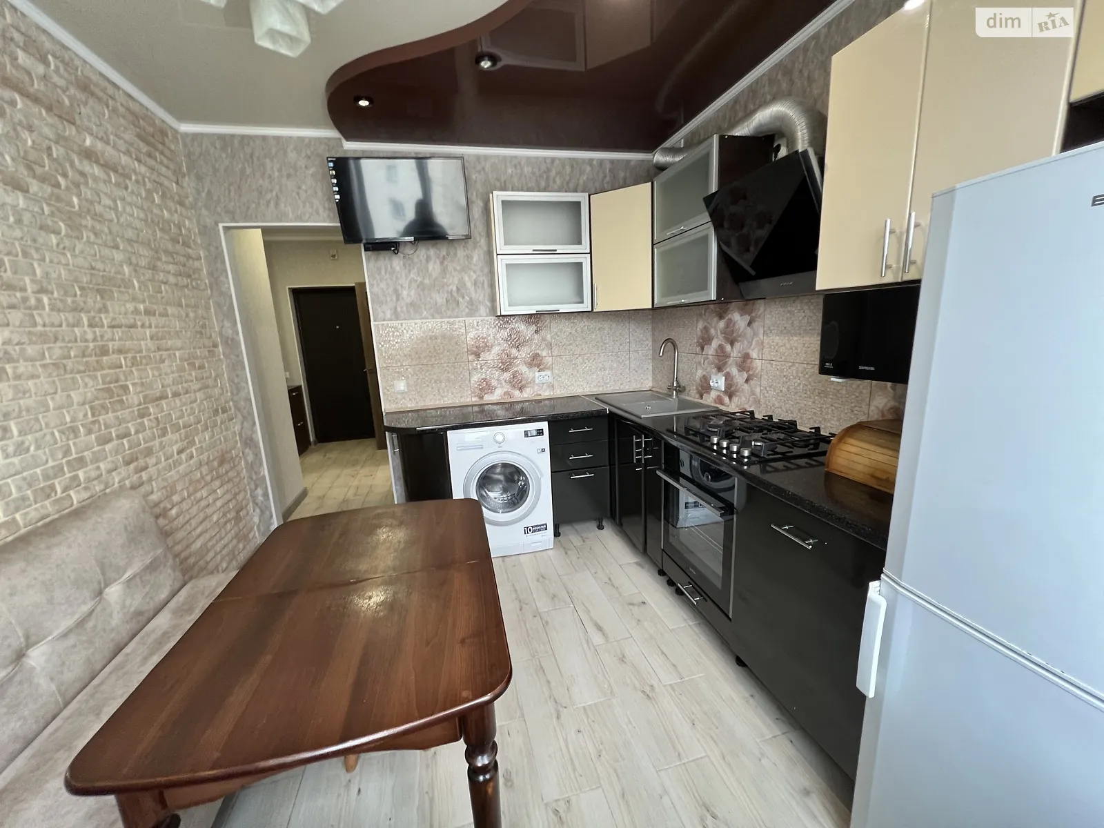 Сдается в аренду 2-комнатная квартира 65 кв. м в Хмельницком, ул. Кармелюка, 11 - фото 1