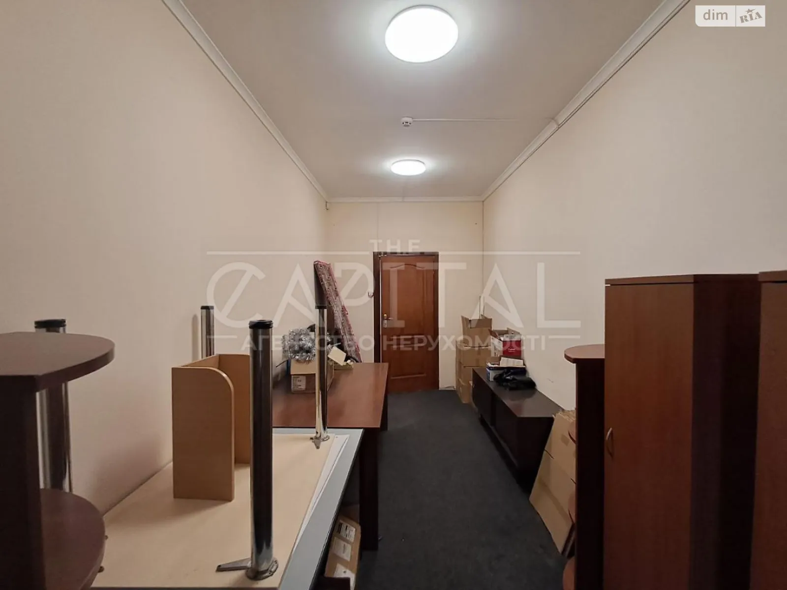 Сдается в аренду офис 220 кв. м в бизнес-центре, цена: 2160 $ - фото 1