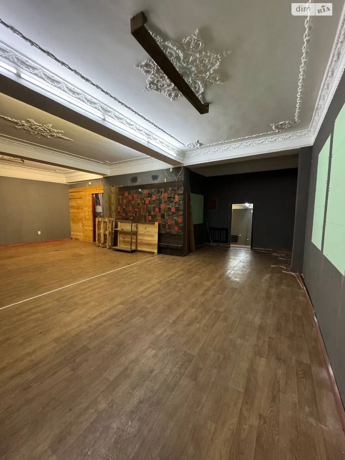 Сдается в аренду помещения свободного назначения 97.1 кв. м в 4-этажном здании, цена: 39999 грн - фото 1