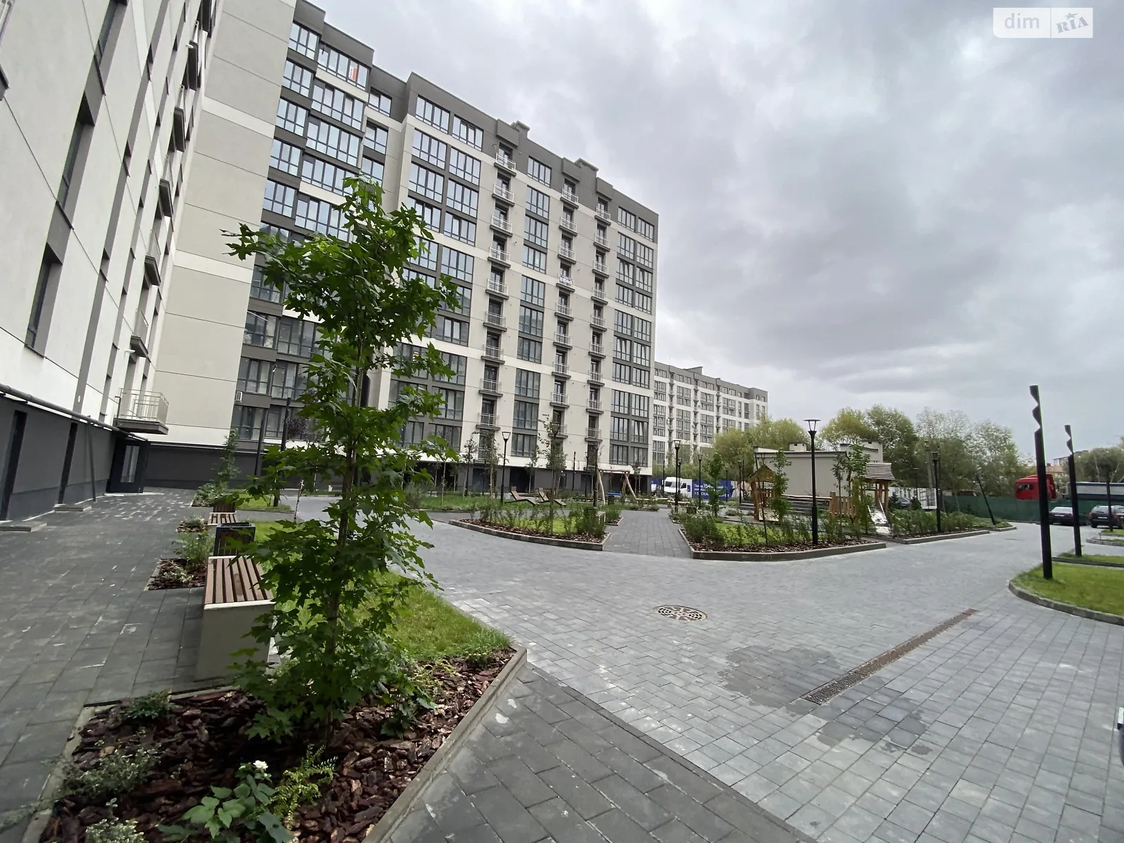 Продается 3-комнатная квартира 78.8 кв. м в Ивано-Франковске, ул. Довженко А., 31 - фото 1