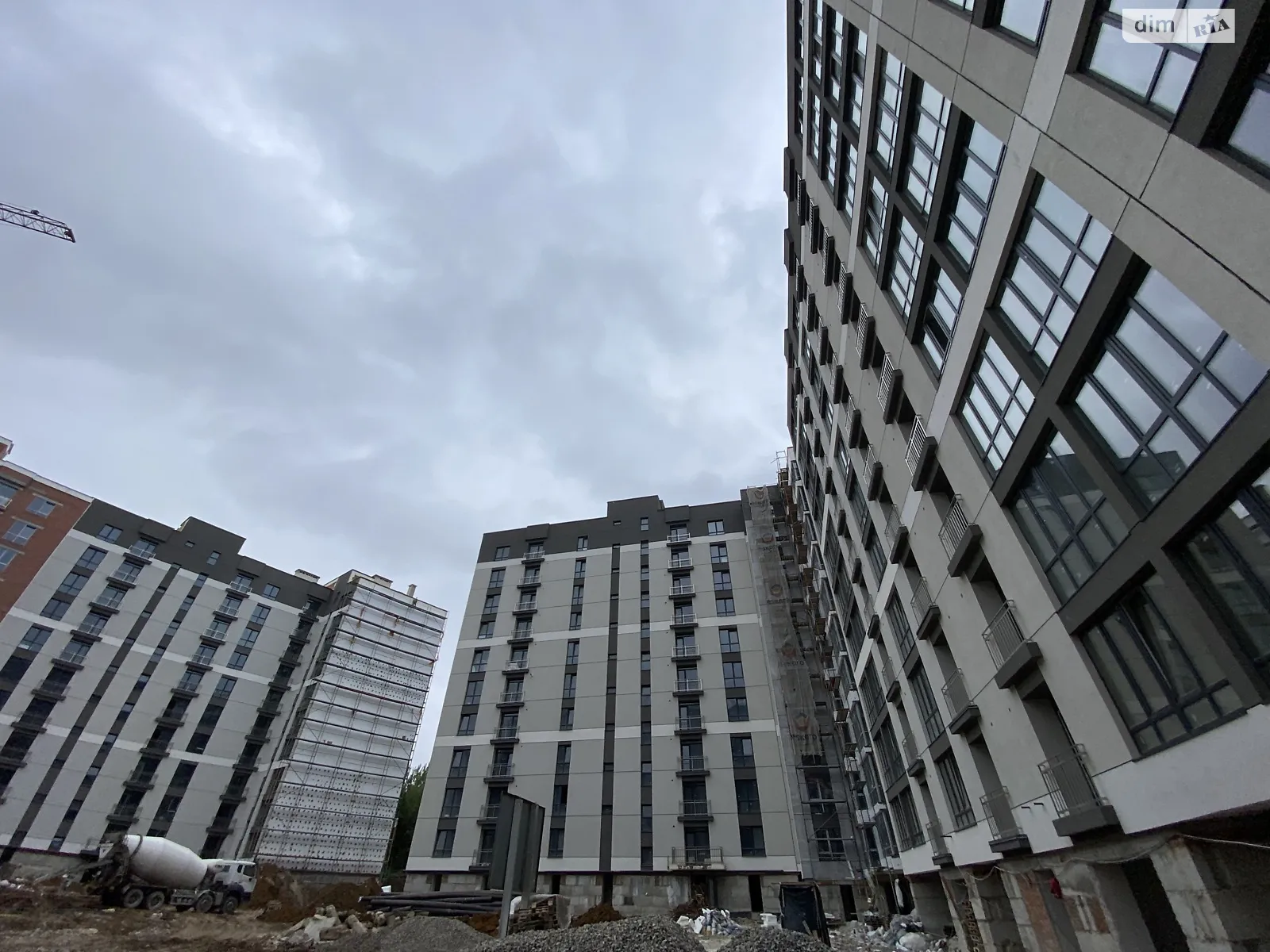 Продается 3-комнатная квартира 80.7 кв. м в Ивано-Франковске, ул. Довженко А., 31В - фото 1
