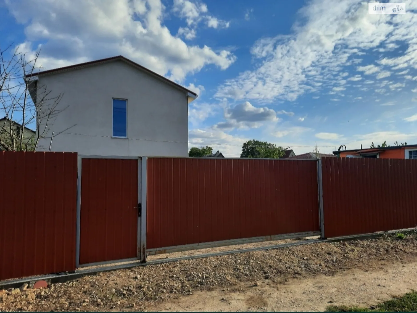 Продается дом на 2 этажа 90 кв. м с садом, цена: 85000 $ - фото 1