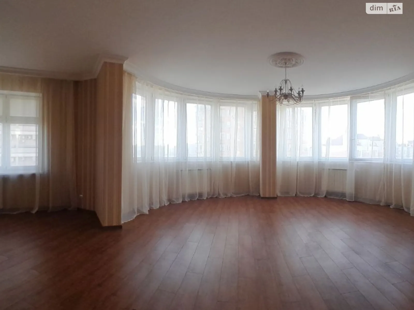 Продается 3-комнатная квартира 125 кв. м в Киеве, ул. Левка Лукьяненко, 21 корпус 3 - фото 1