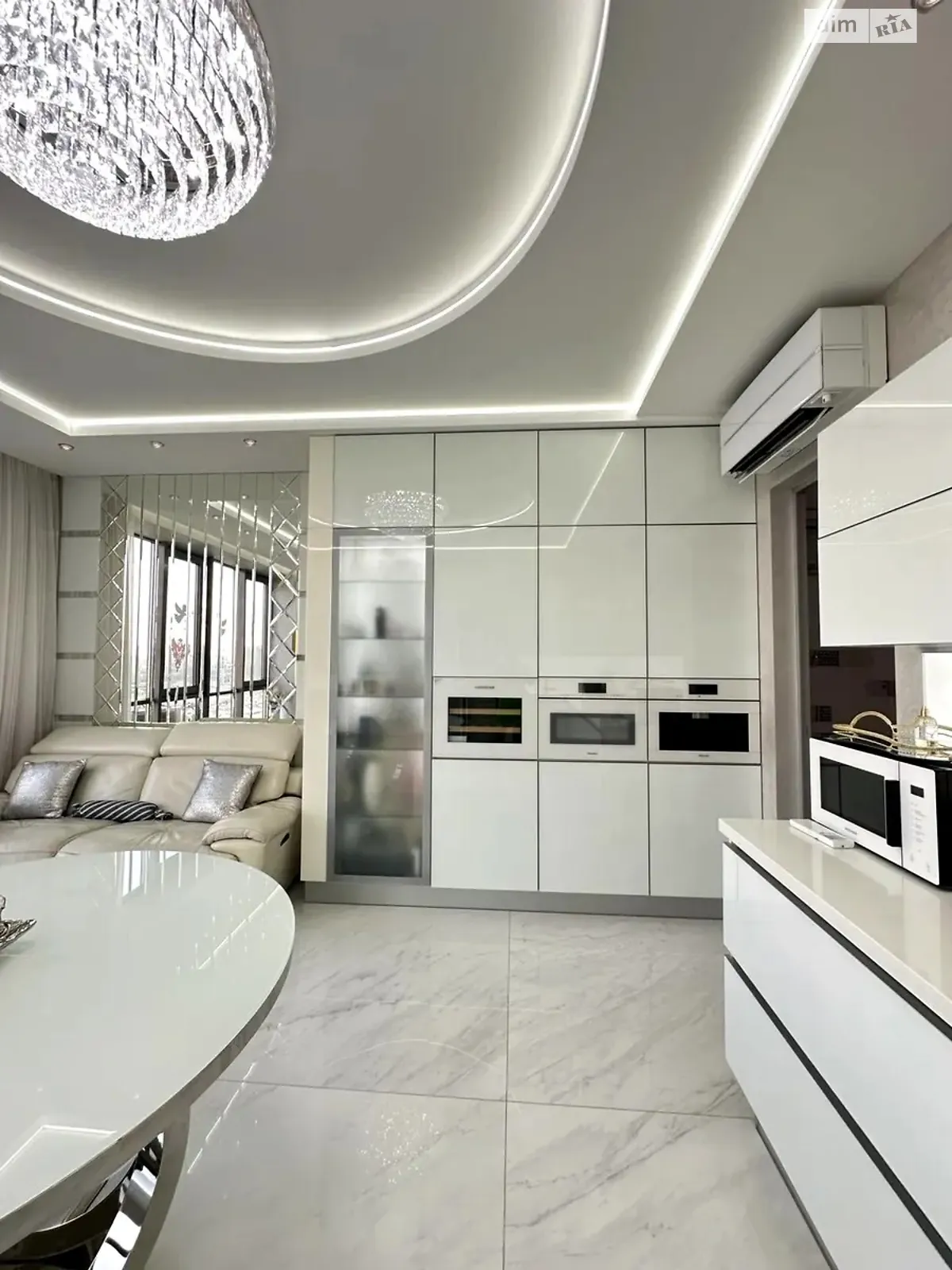 Продается 4-комнатная квартира 120 кв. м в Киеве, ул. Трускавецкая, 6В - фото 1