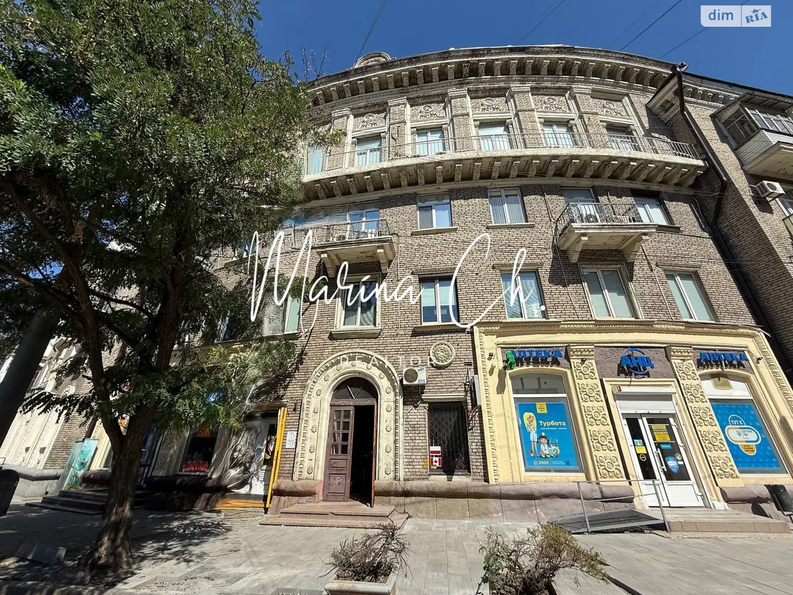 Сдается в аренду офис 326 кв. м в бизнес-центре, цена: 2282 $ - фото 1