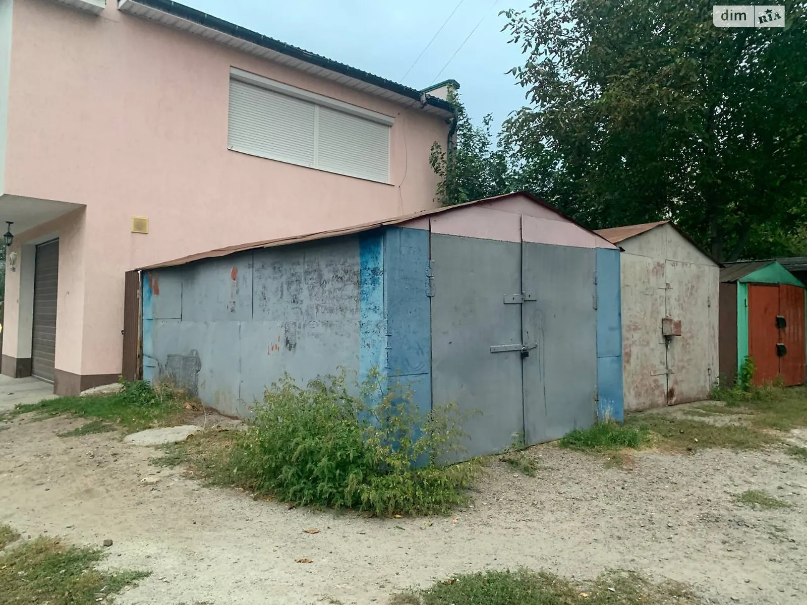 Продается отдельно стоящий гараж универсальный на 20 кв. м, цена: 5000 $ - фото 1