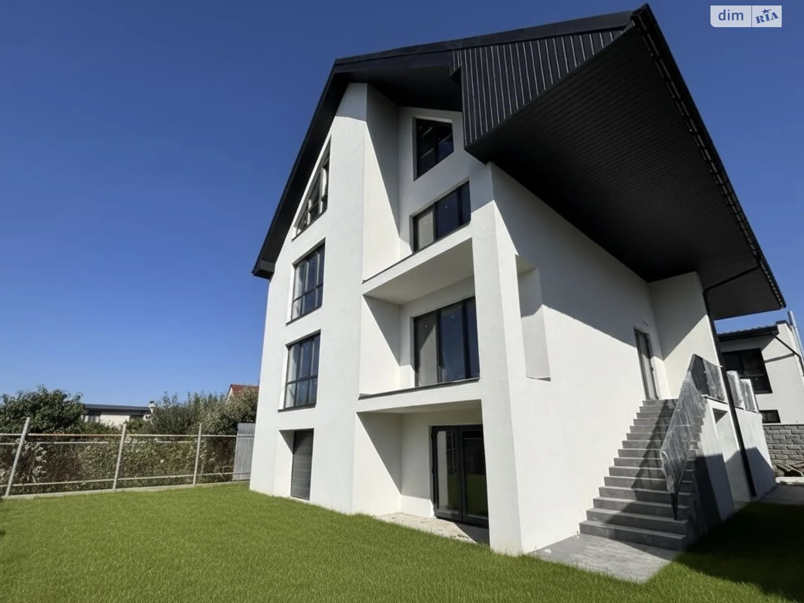 Продається 1-кімнатна квартира 51 кв. м у Минаї, вул. Польова, 14 - фото 1