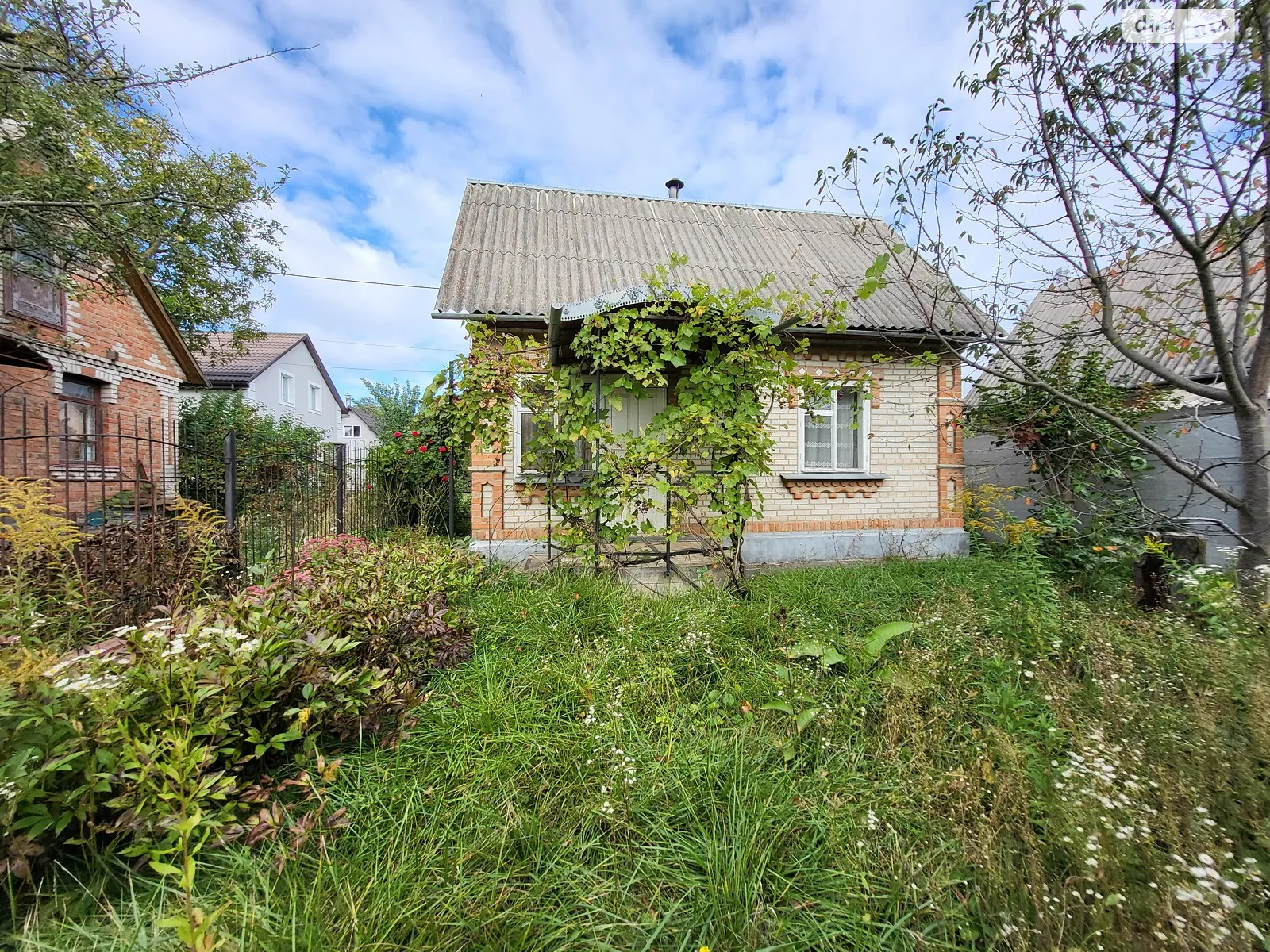 Продается одноэтажный дом 45 кв. м с камином, цена: 27000 $ - фото 1