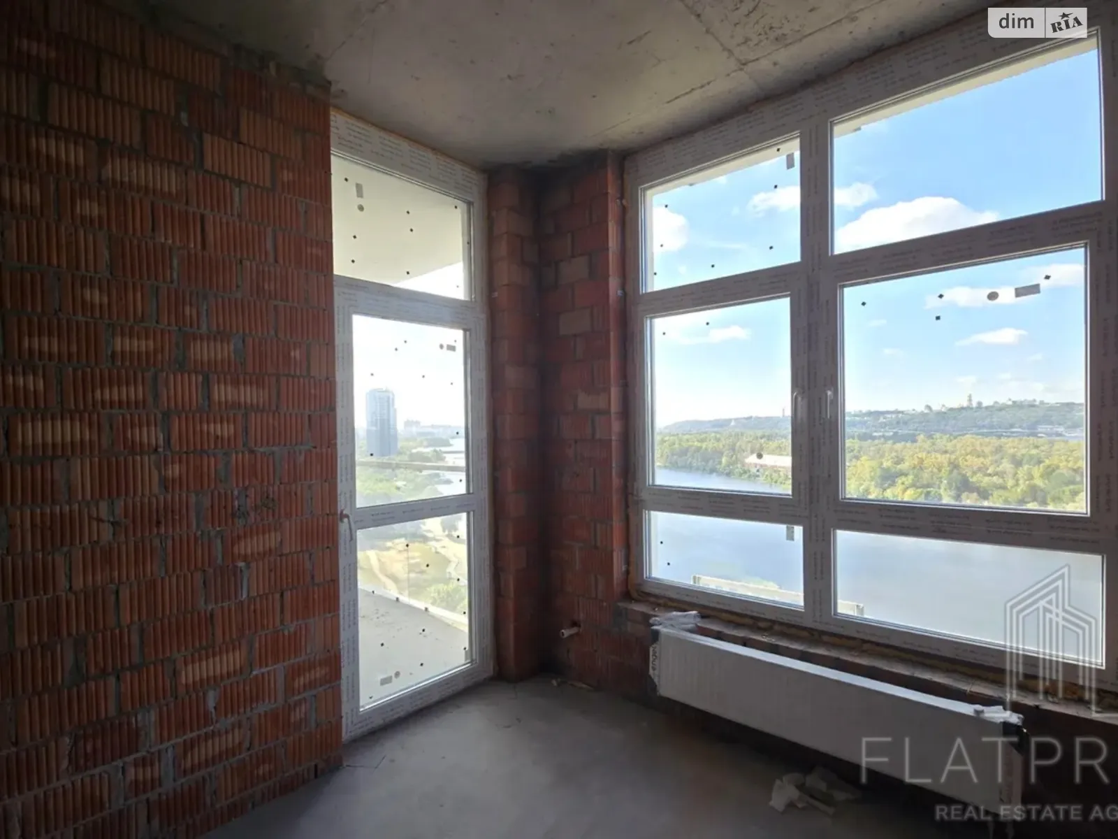 Продается 1-комнатная квартира 46 кв. м в Киеве, ул. Никольско-Слободская, 11 - фото 1