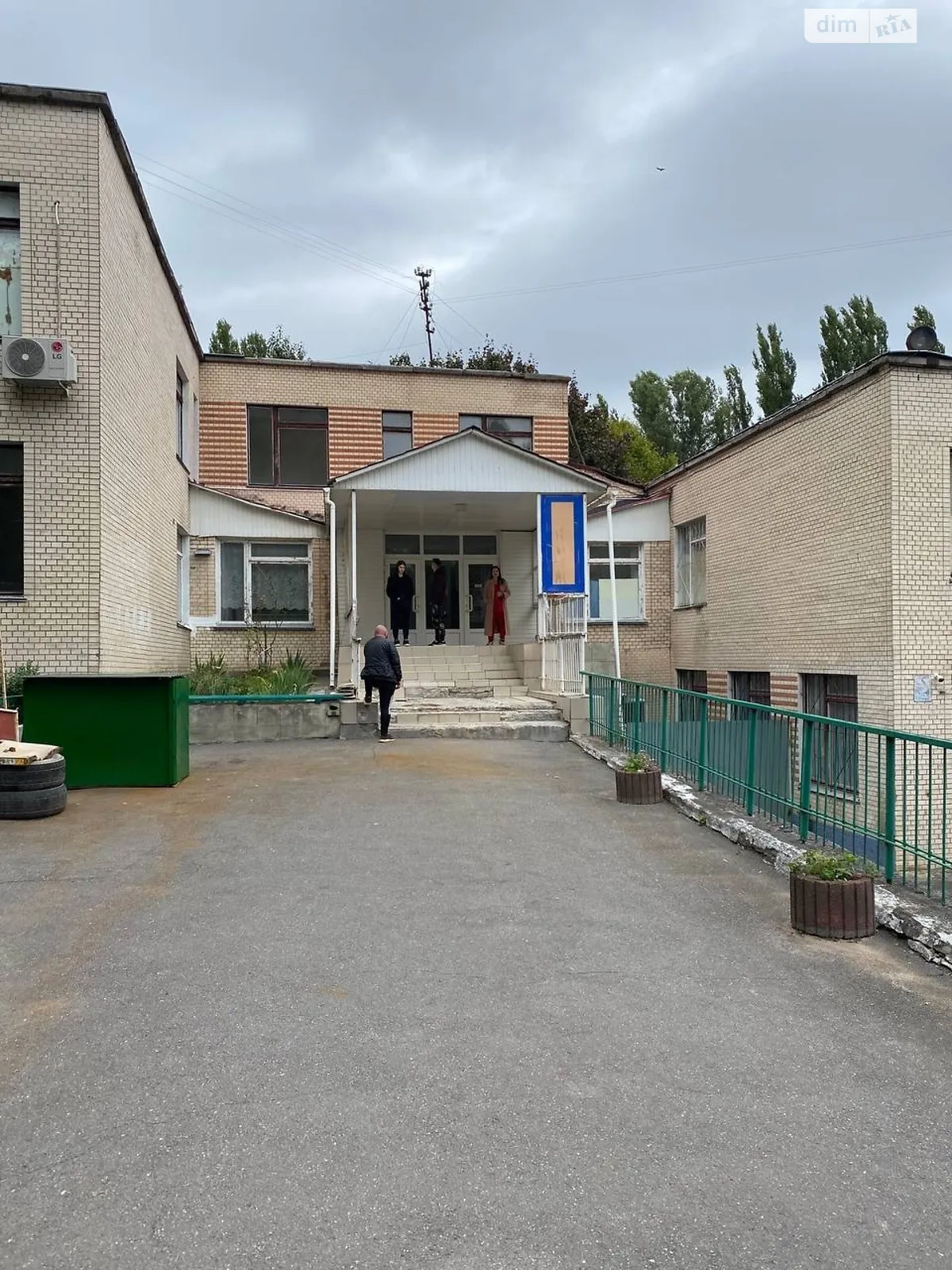 Сдается в аренду помещения свободного назначения 260 кв. м в 2-этажном здании, цена: 31200 грн - фото 1