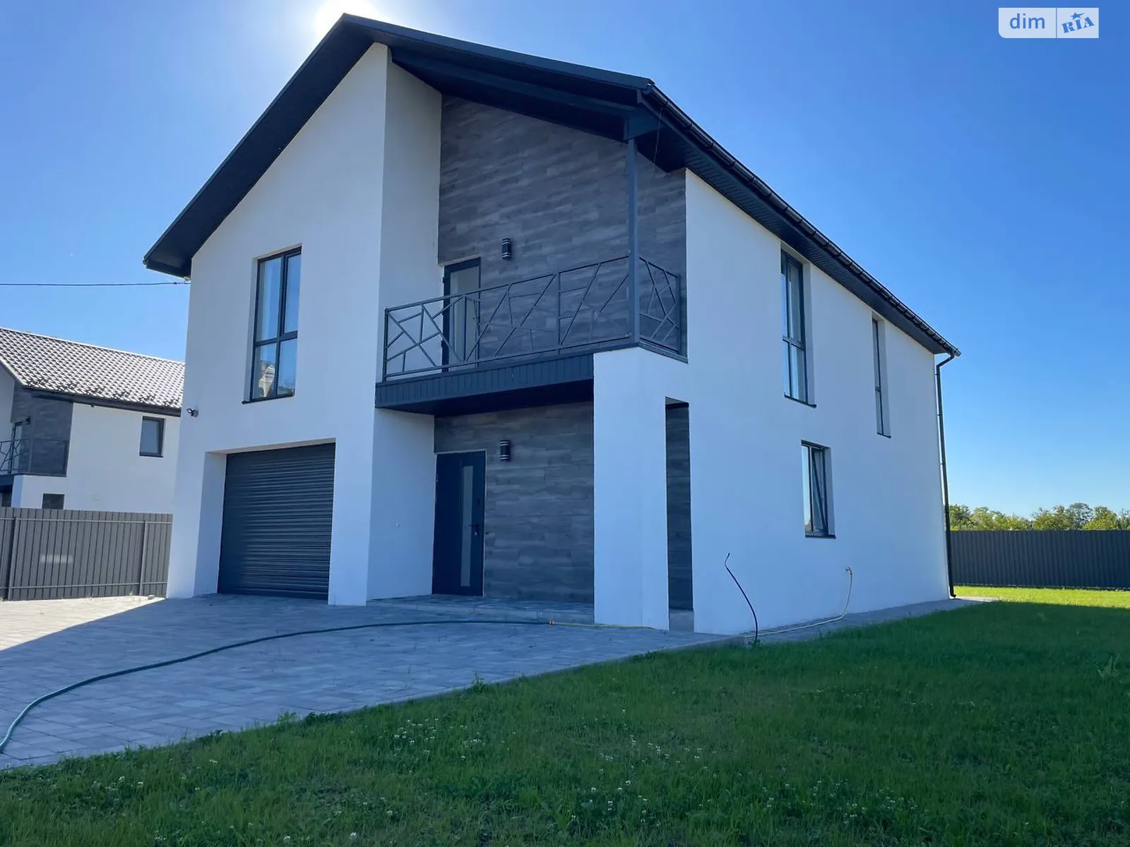 Продається будинок 2 поверховий 220 кв. м з подвалом, цена: 180000 $ - фото 1