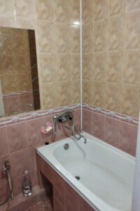 Довгострокова оренда квартири, Вінниця, р‑н. Вишенька, Келецька вулиця, буд. 69