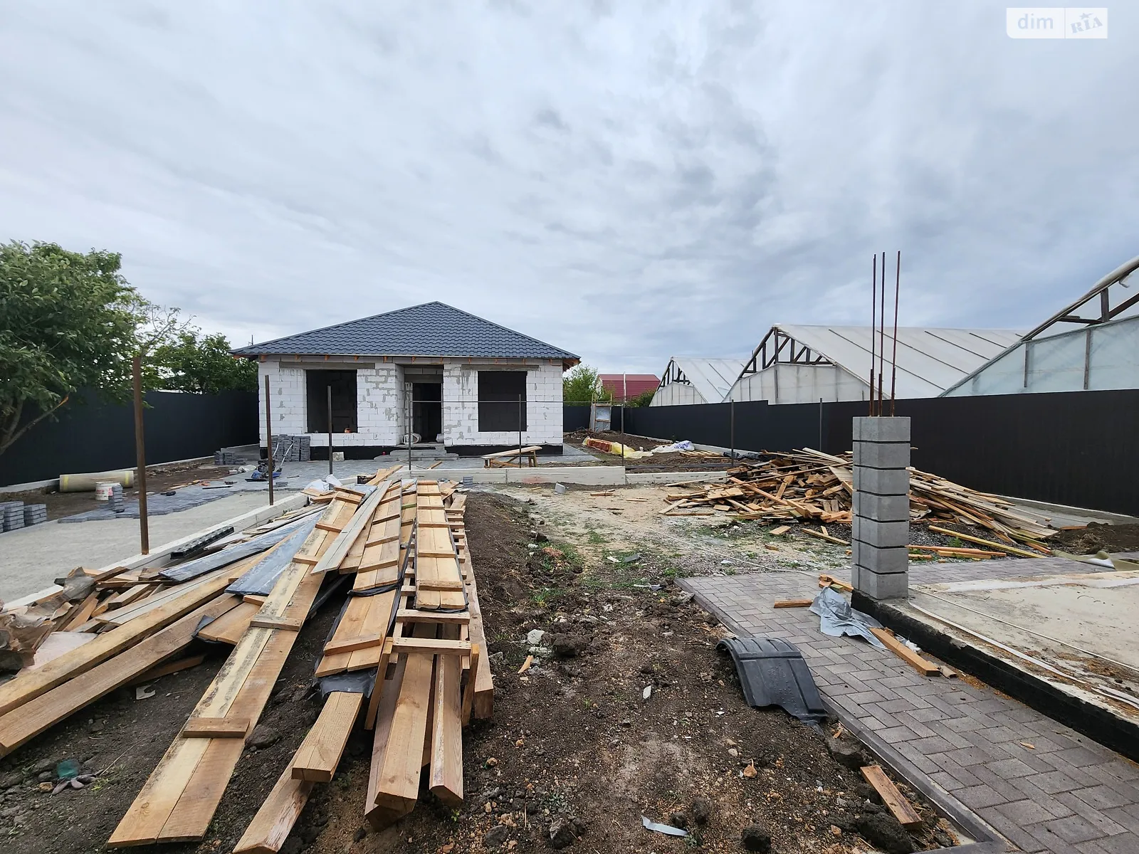 Продается одноэтажный дом 100 кв. м с садом, цена: 90000 $ - фото 1