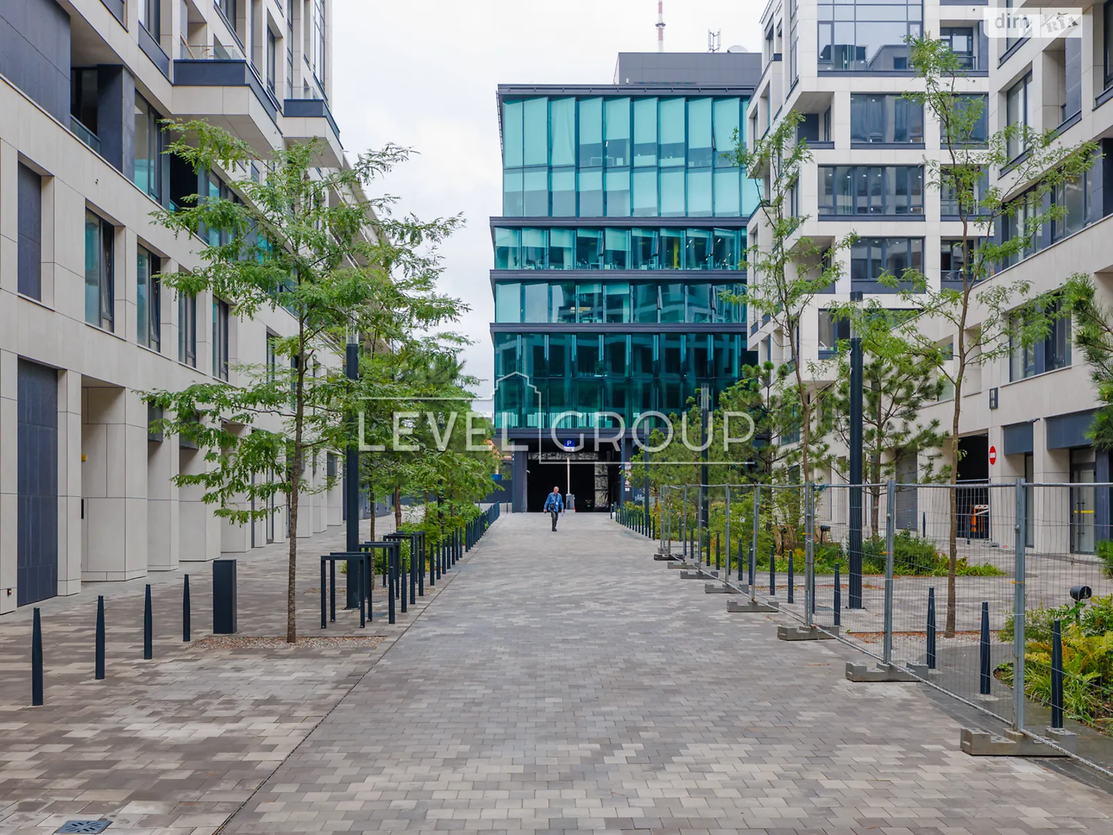 Продается 1-комнатная квартира 41 кв. м в Киеве, ул. Гарета Джонса(Семьи Хохловых), 12 - фото 1