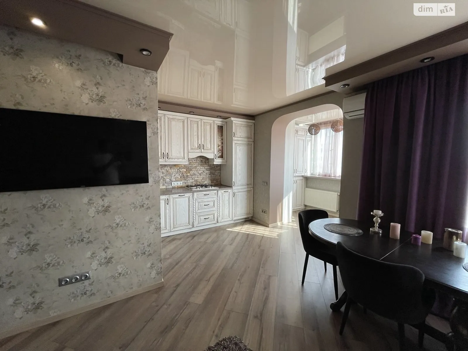 Продается 3-комнатная квартира 82.6 кв. м в Софиевской Борщаговке, ул. Леси Украинки - фото 1