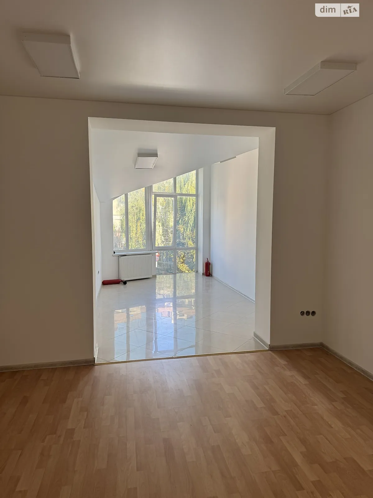 Сдается в аренду офис 34 кв. м в бизнес-центре, цена: 13600 грн - фото 1