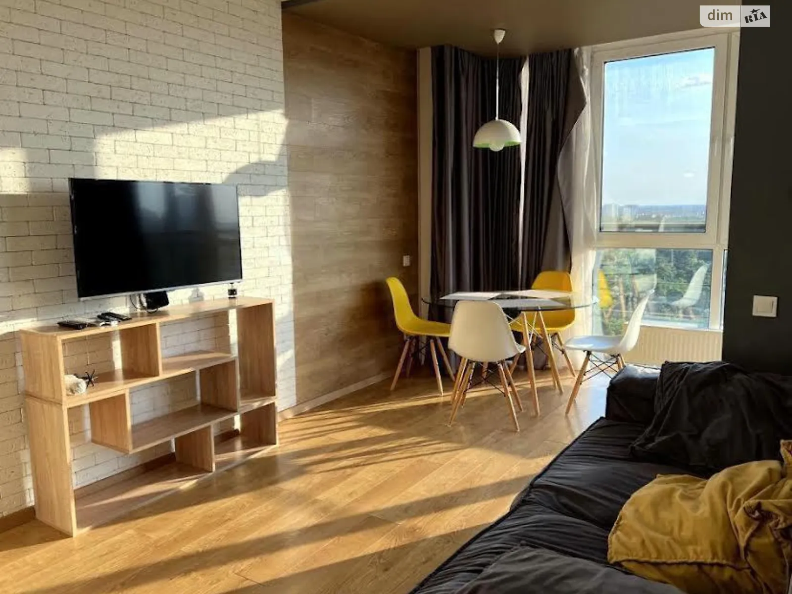 Продается 1-комнатная квартира 50 кв. м в Киеве, ул. Анатолия Петрицкого, 21 - фото 1