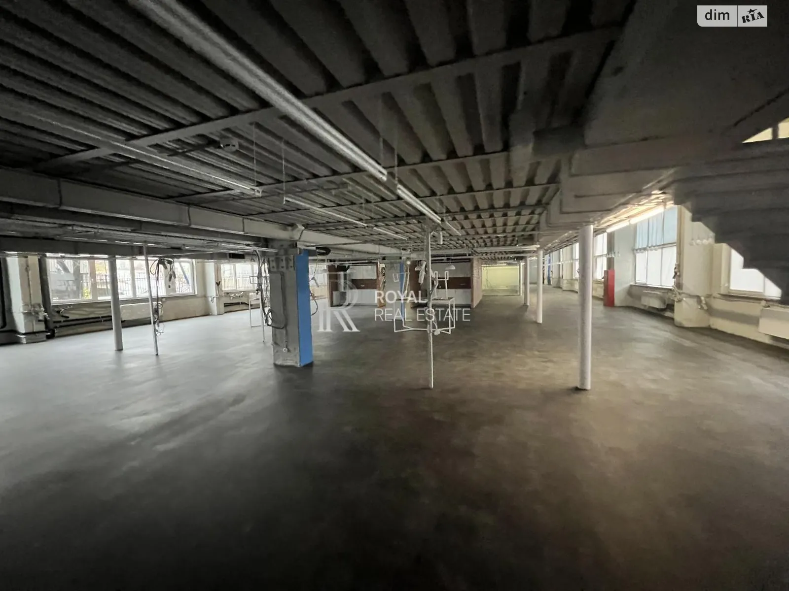 Сдается в аренду офис 1700 кв. м в бизнес-центре, цена: 23800 $ - фото 1