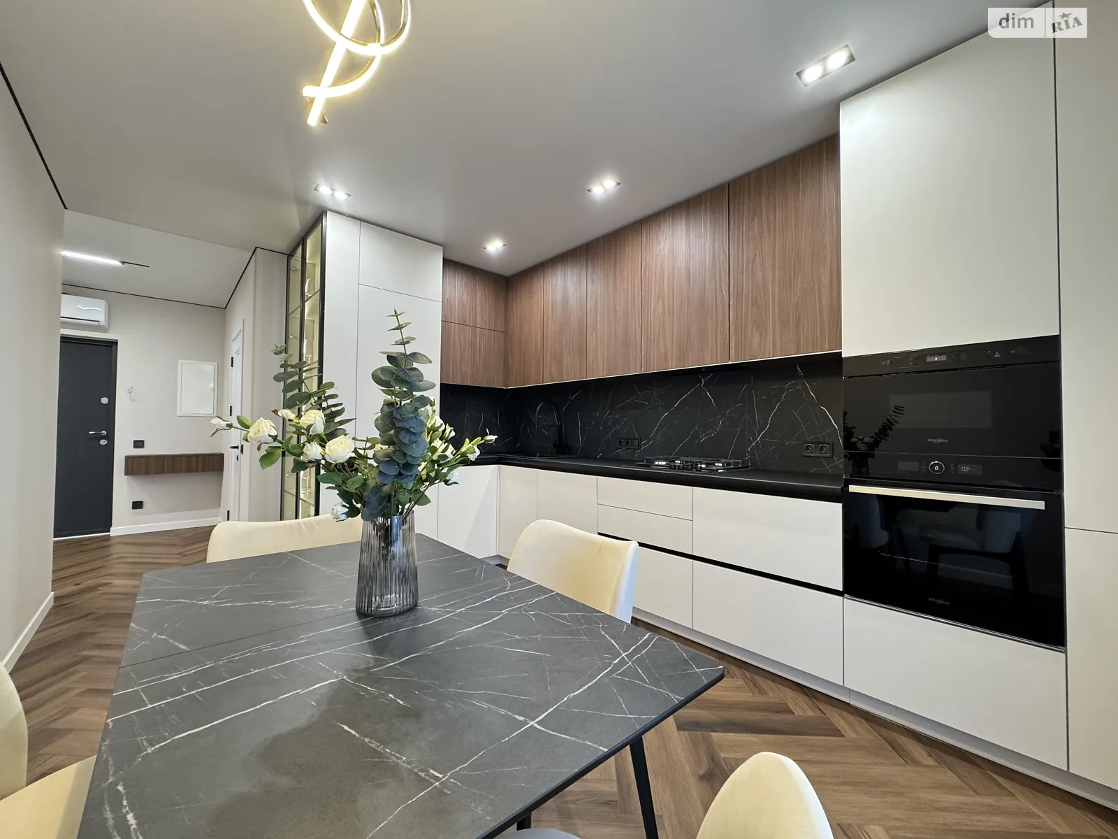 Продається 2-кімнатна квартира 62 кв. м у Івано-Франківську, вул. Юліана Пелеша(Крайківського) - фото 1