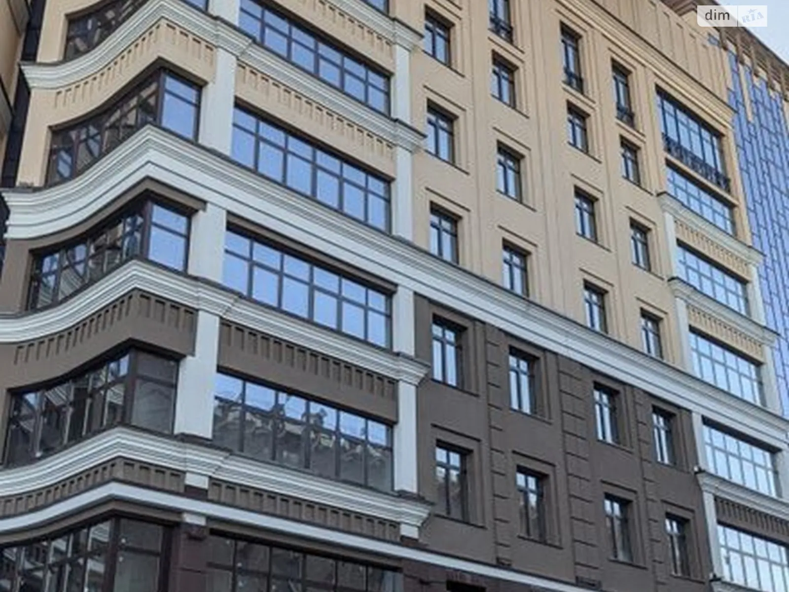 Продается 3-комнатная квартира 85 кв. м в Харькове, ул. Динамовская, 1 - фото 1