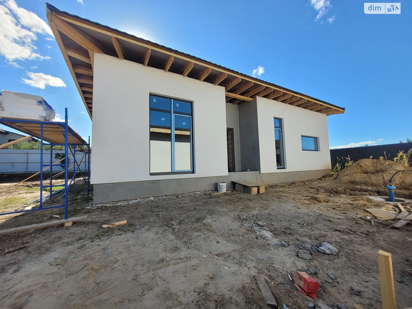 Продается одноэтажный дом 110 кв. м с камином, цена: 96000 $ - фото 1