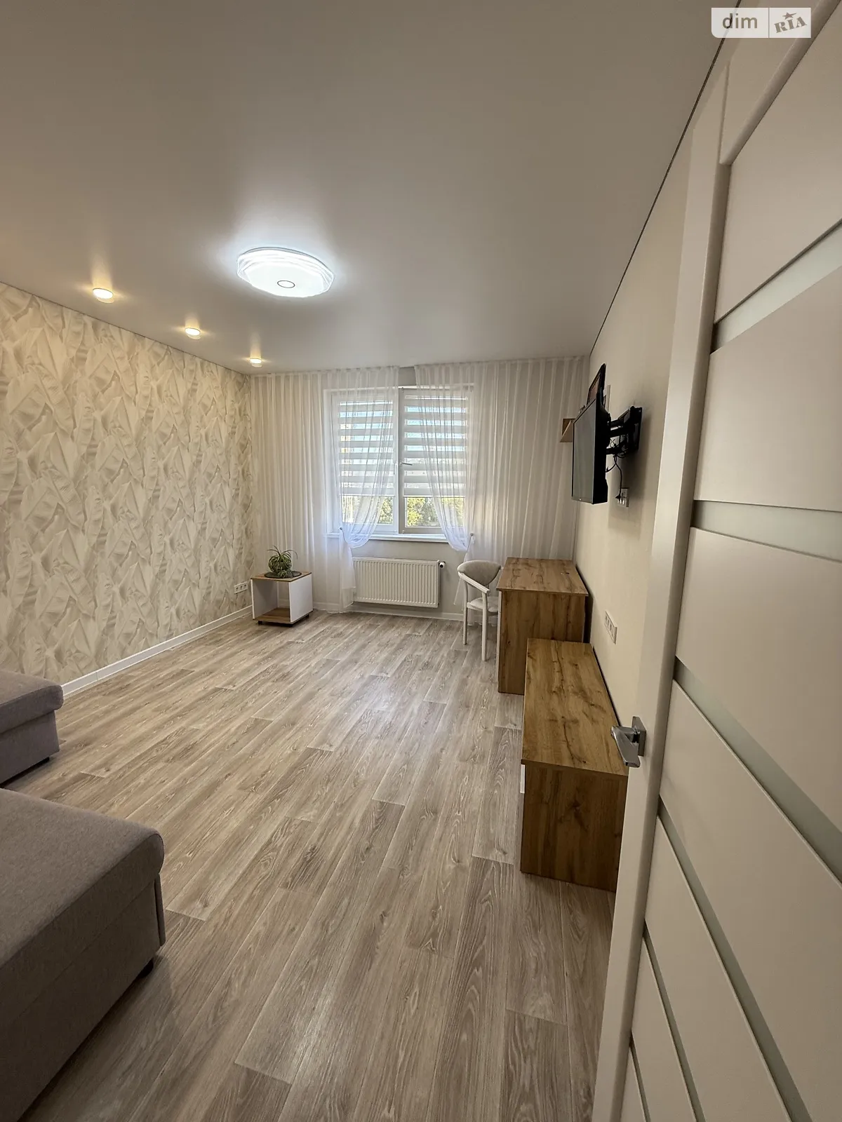 Продается 1-комнатная квартира 42.6 кв. м в Одессе, ул. Костанди, 203/5 - фото 1