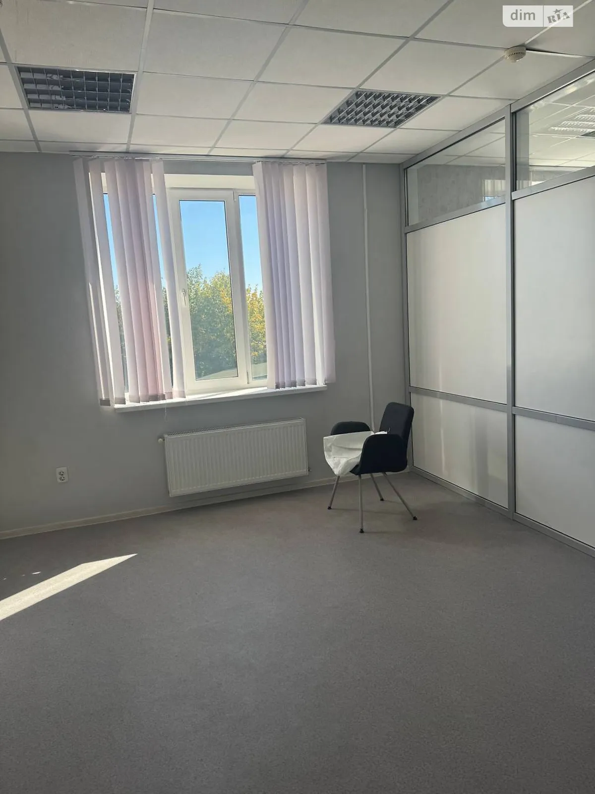 Сдается в аренду офис 132.5 кв. м в бизнес-центре, цена: 17225 грн - фото 1
