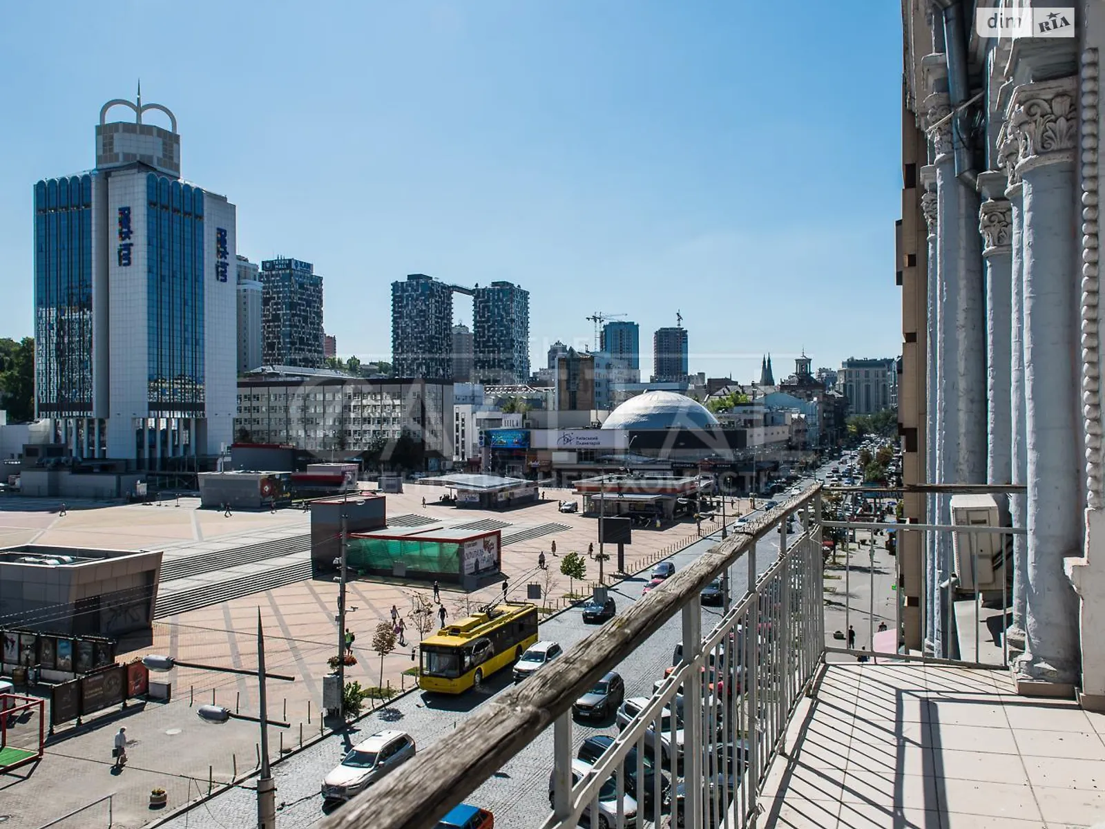 Здається в оренду офіс 433 кв. м в бізнес-центрі, цена: 5200 $ - фото 1