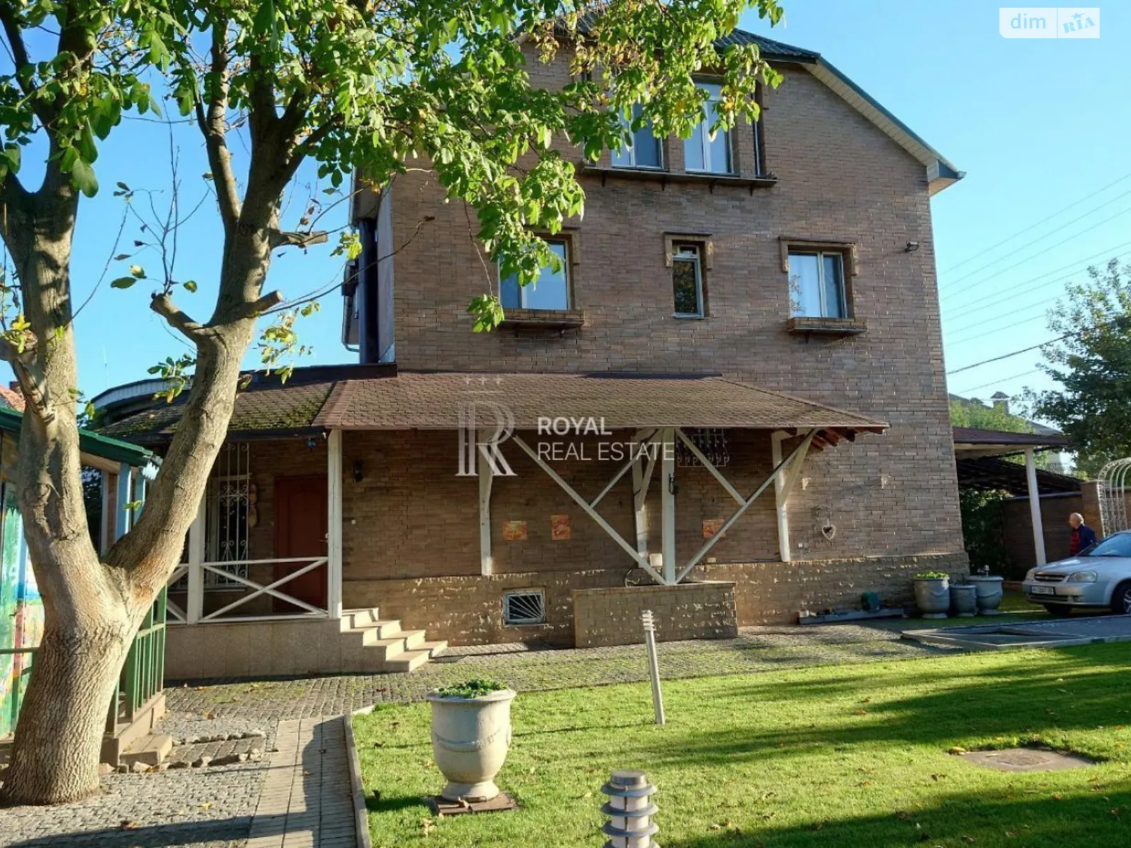 Продается дом на 3 этажа 396 кв. м с подвалом, цена: 405000 $ - фото 1