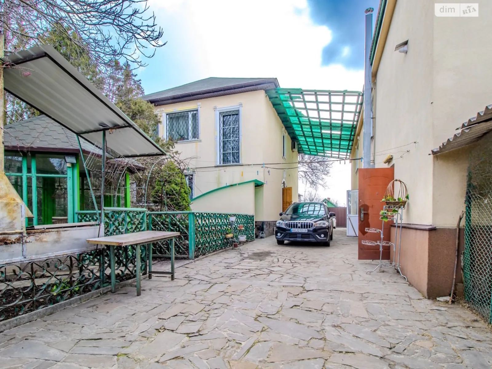 Продается дом на 2 этажа 236.8 кв. м с беседкой, цена: 165000 $ - фото 1