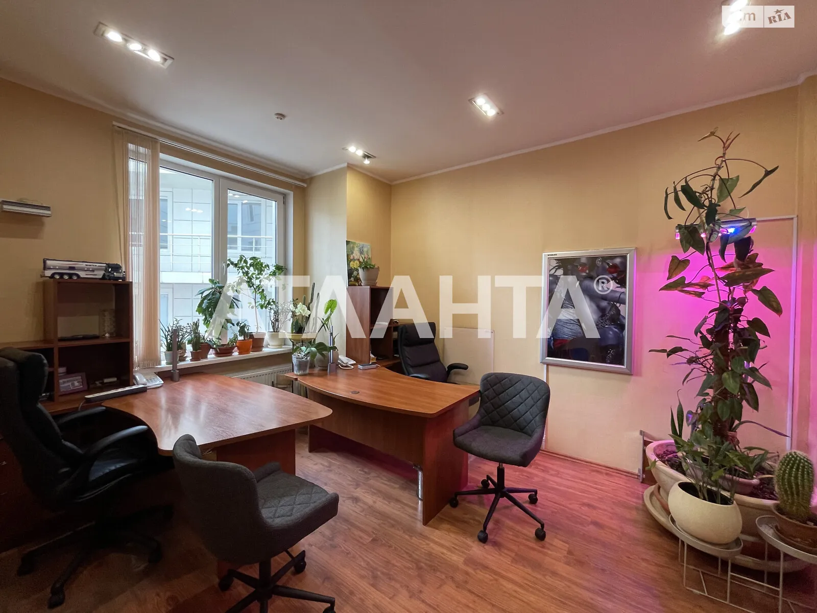 Продається приміщення вільного призначення 60.6 кв. м в 21-поверховій будівлі, цена: 94999 $ - фото 1