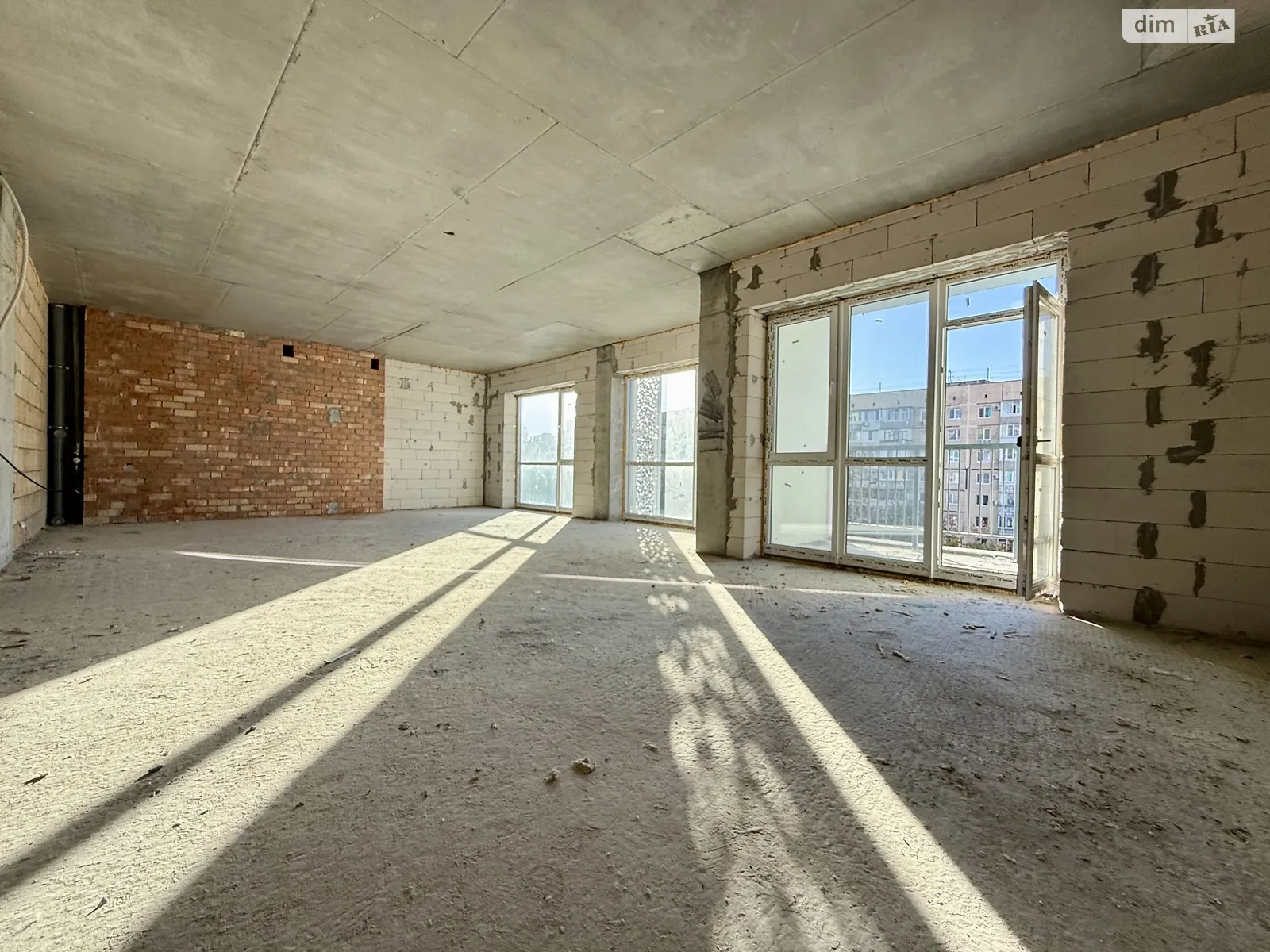 Продается 3-комнатная квартира 70 кв. м в Днепре, пер. Добровольцев, 3 - фото 1