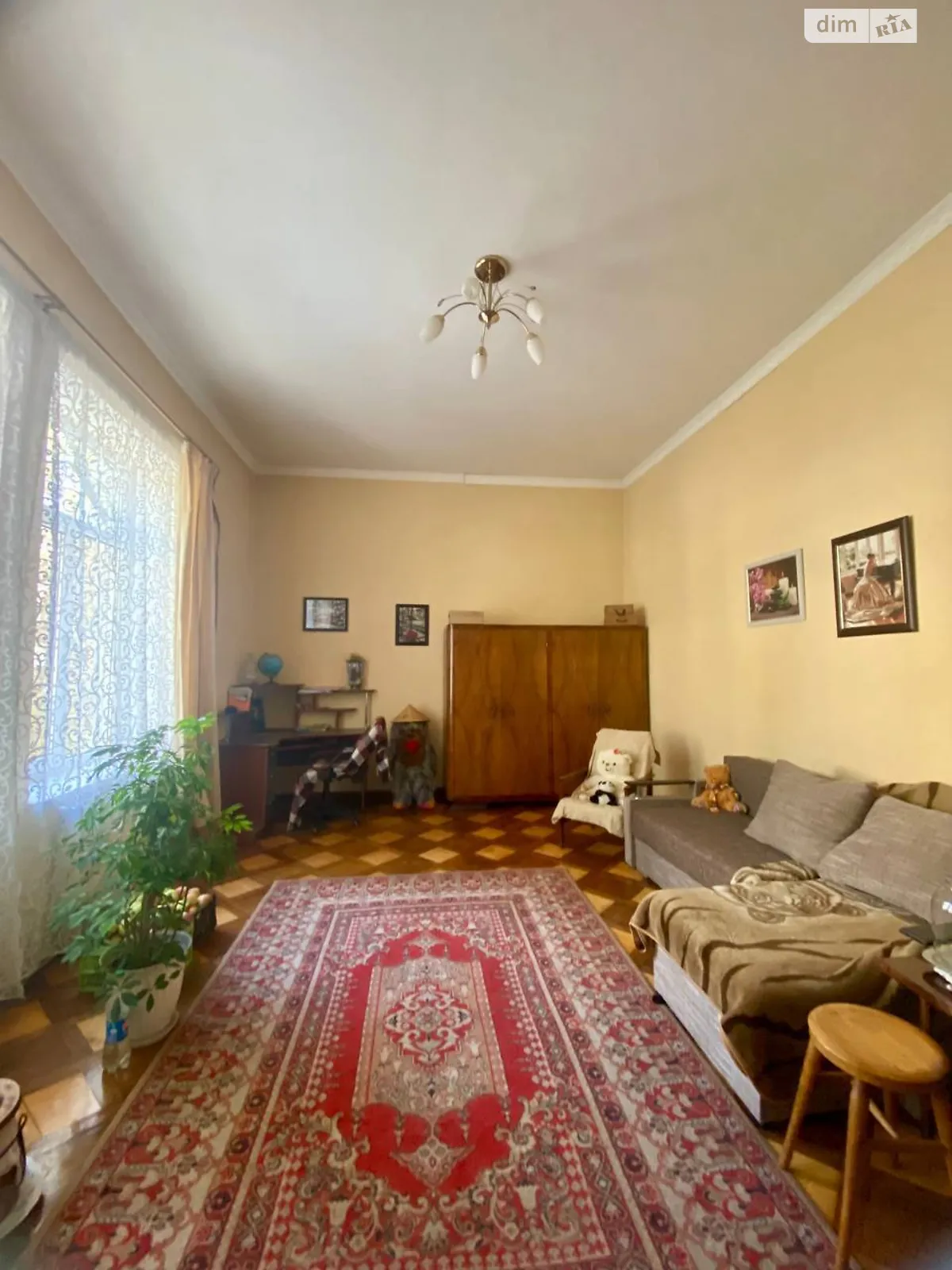 Продается 3-комнатная квартира 105.8 кв. м в Ивано-Франковске, ул. Ивана Франко, 35 - фото 1