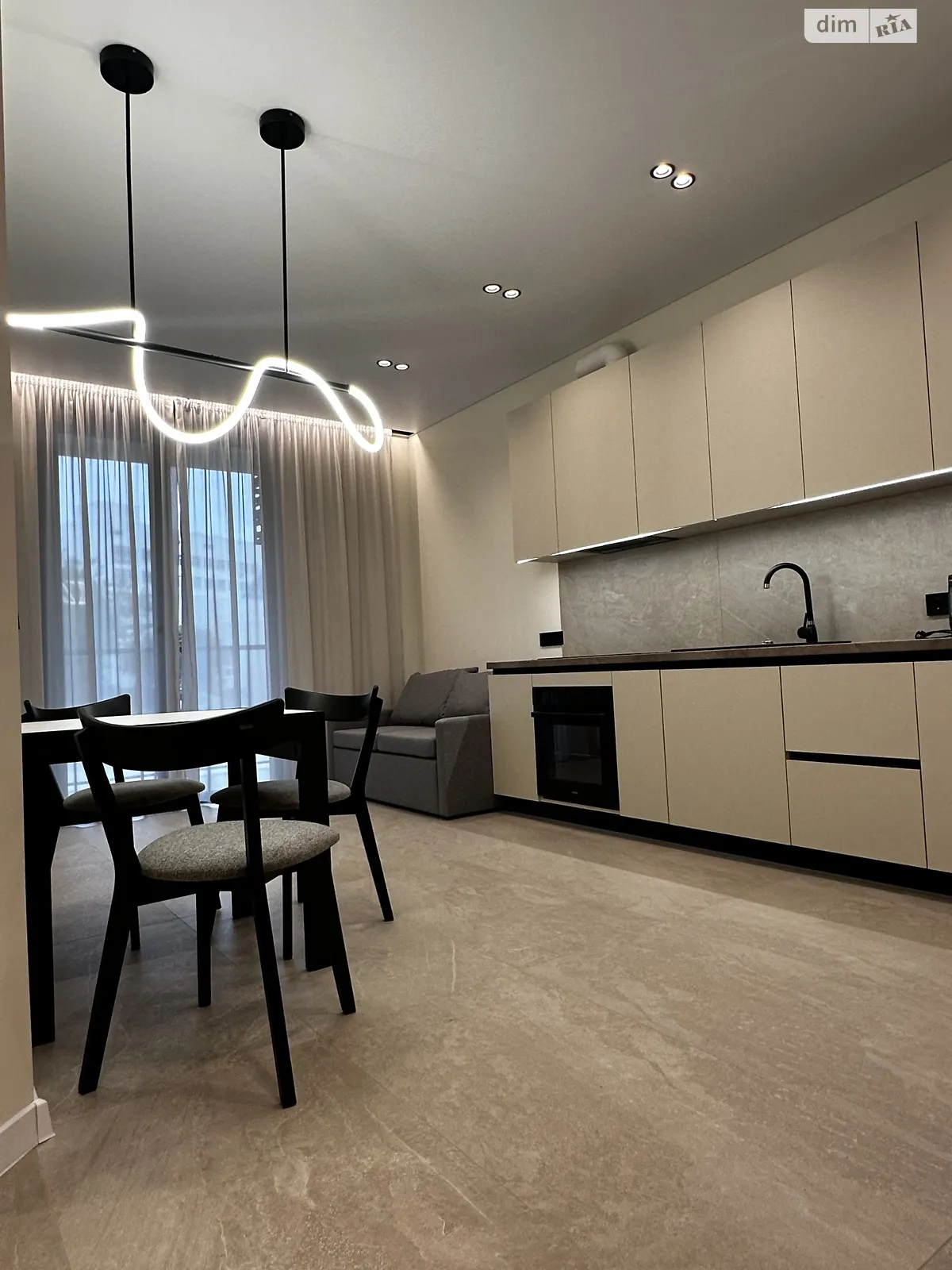 Сдается в аренду 1-комнатная квартира 45 кв. м в Ужгороде, ул. Живописная - фото 1