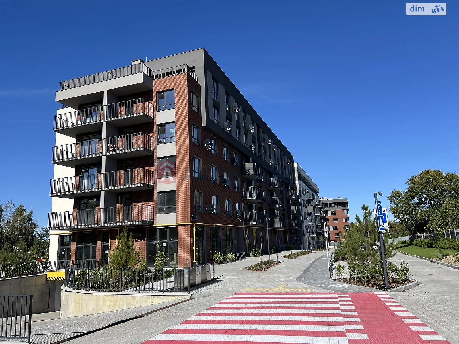 Продается 2-комнатная квартира 63.75 кв. м в Львове, ул. Роксоляны, 30 - фото 1