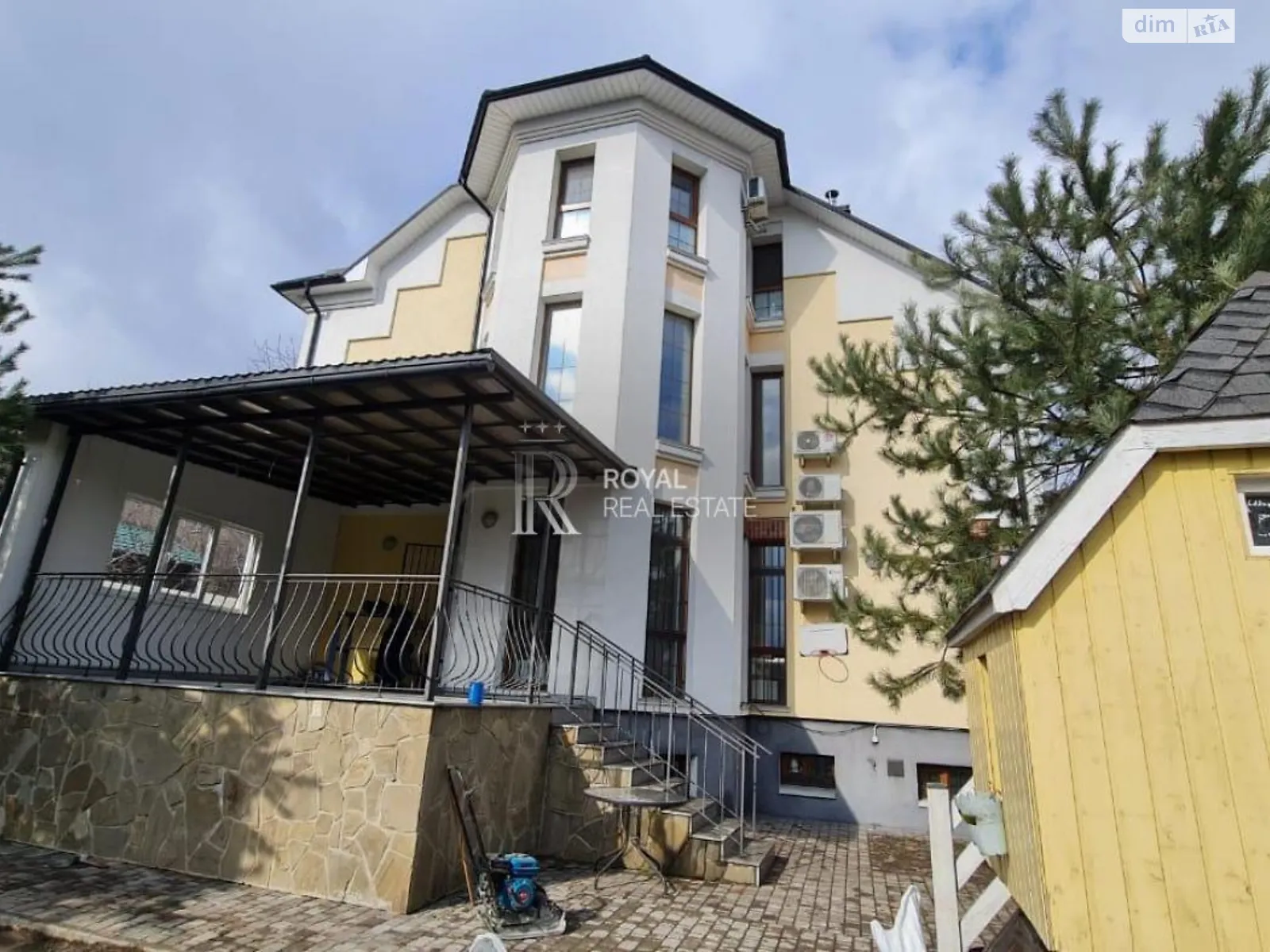 Здається в оренду будинок 3 поверховий 350 кв. м з бесідкою, цена: 4500 $ - фото 1