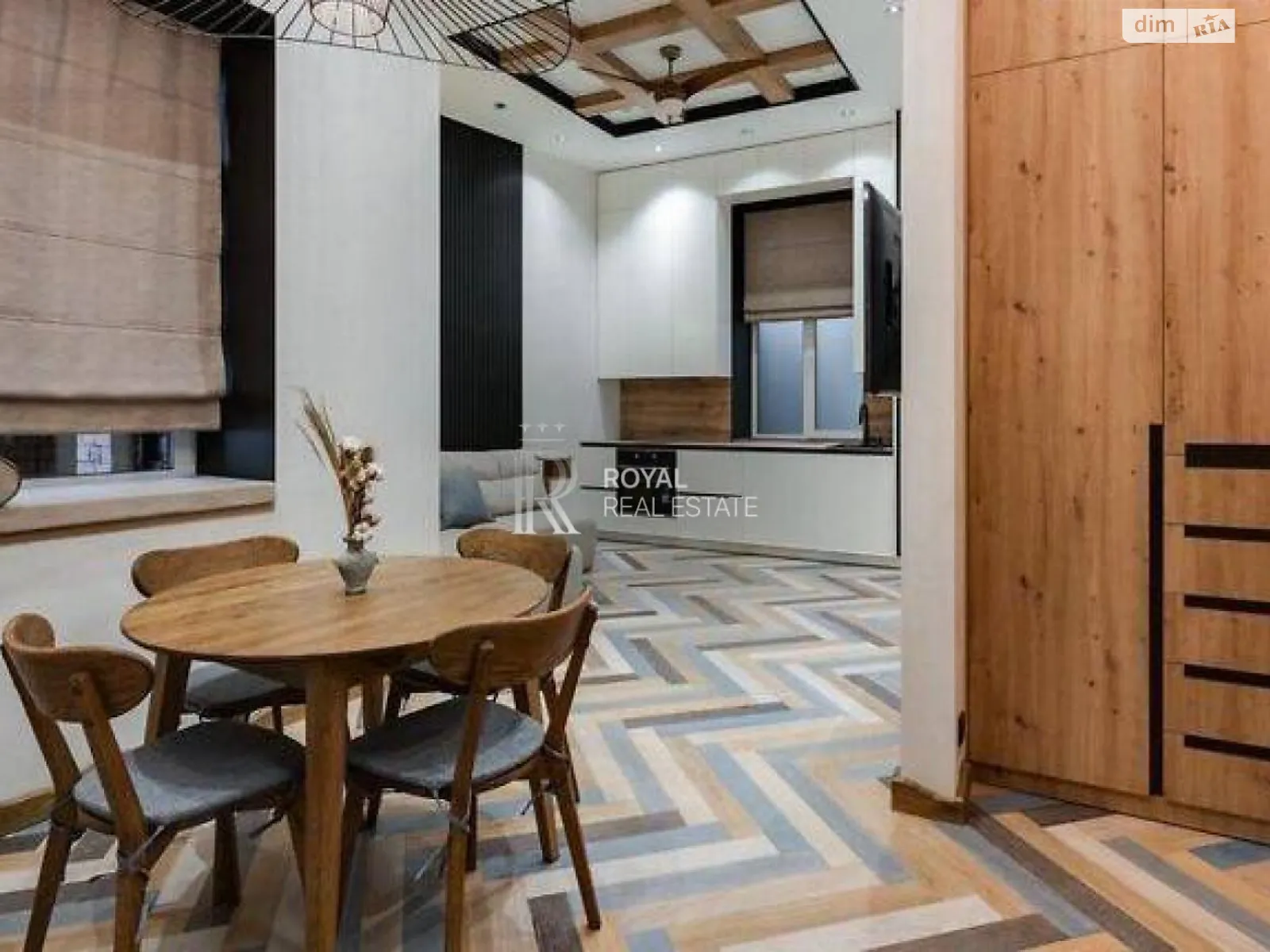 Продается 1-комнатная квартира 49 кв. м в Киеве, пл. Михайловская, 6 - фото 1