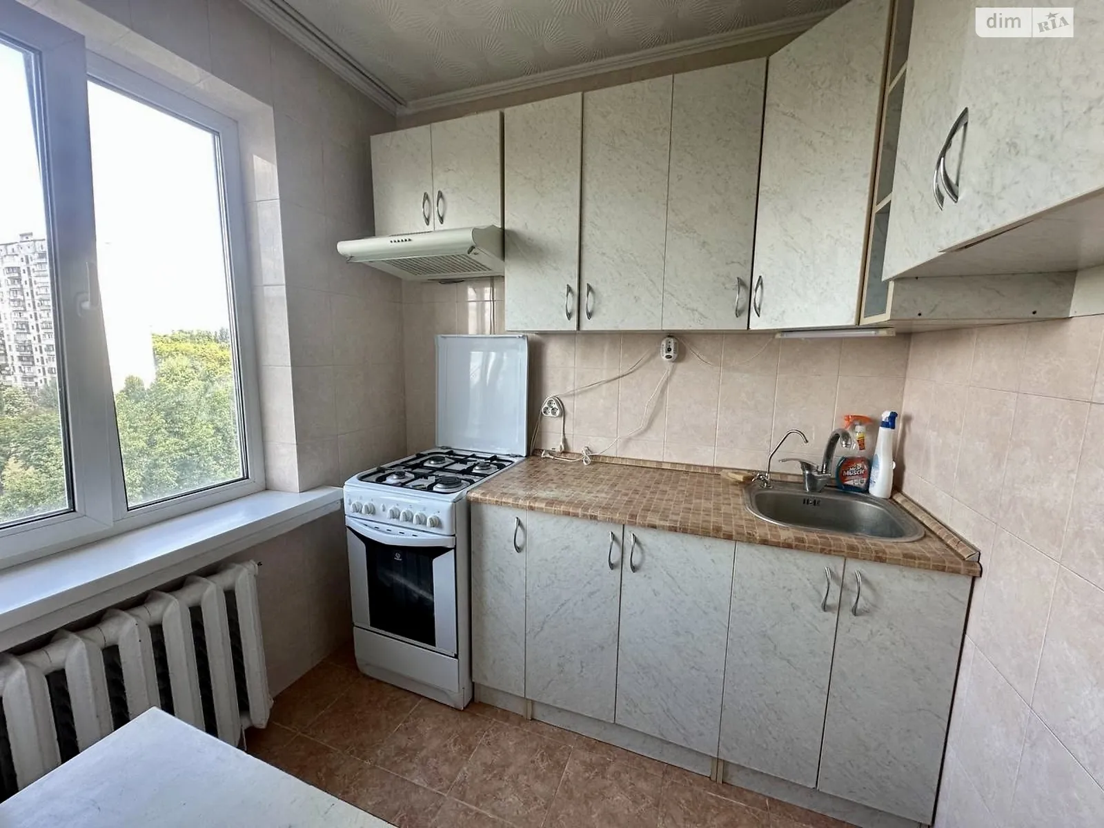 Продается 2-комнатная квартира 42.8 кв. м в Киеве, просп. Леся Курбаса(50-летия Октября), 9 - фото 1